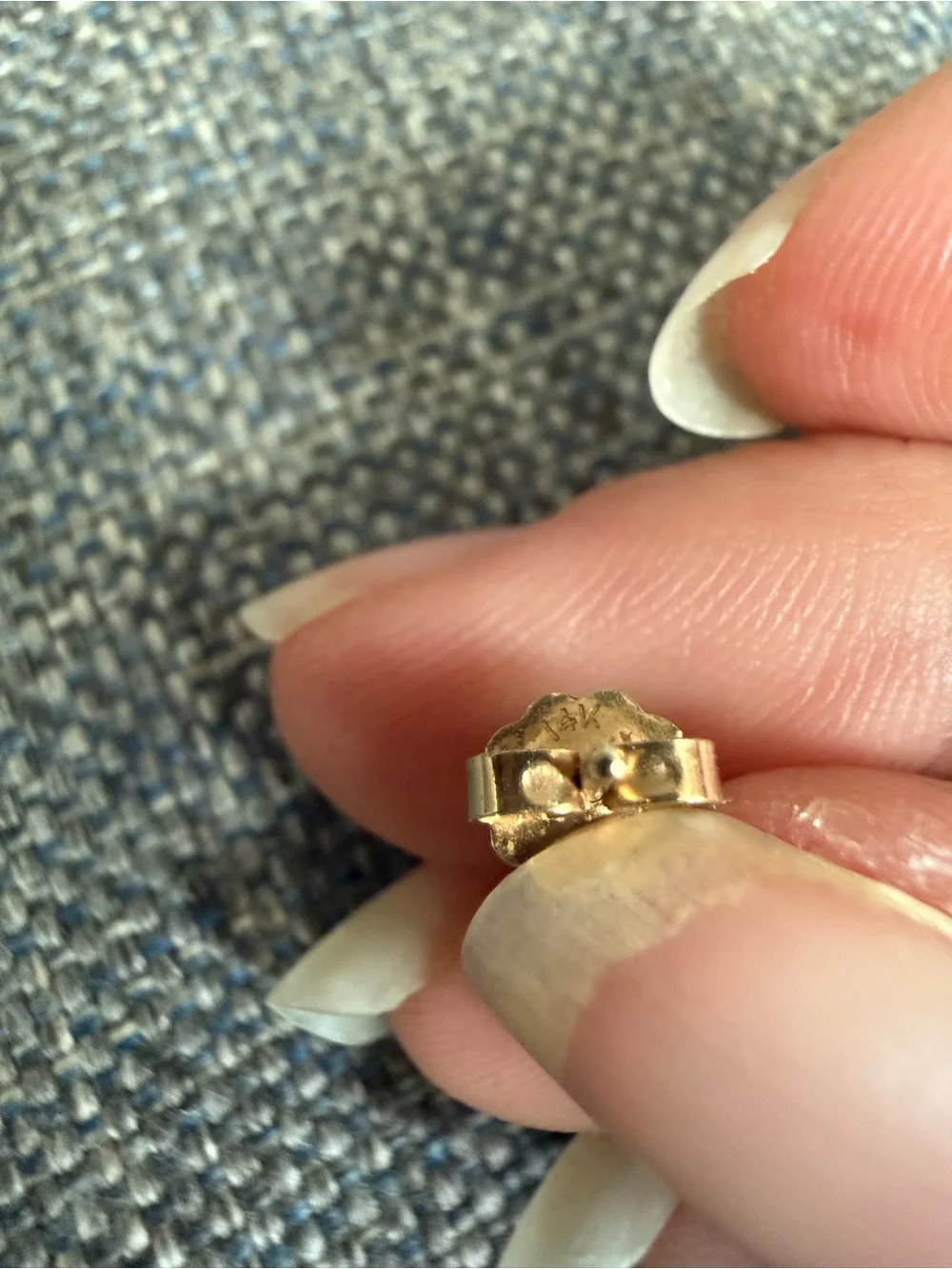 14K Yellow Gold Natural Diamond Stud Earring *SINGLE*